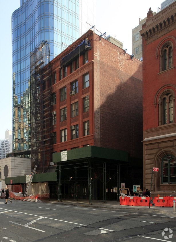 Primary Photo - Lafayette Lofts