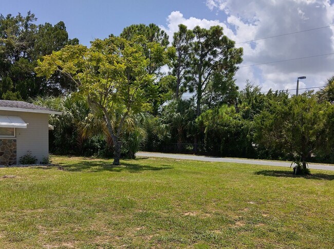 Building Photo - 112 Frances Dr