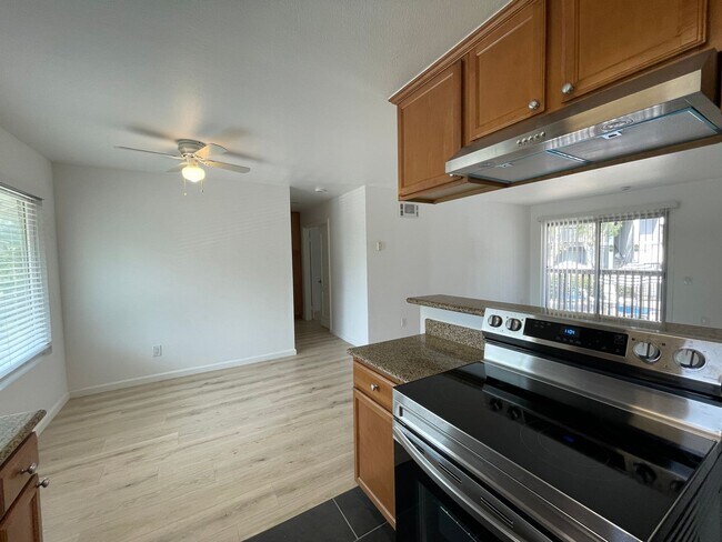 Foto del edificio - Remodeled 1 Bedroom in San Diego!! Water/Trash Included