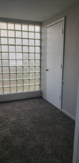Foto del edificio - 1415 E 7th St