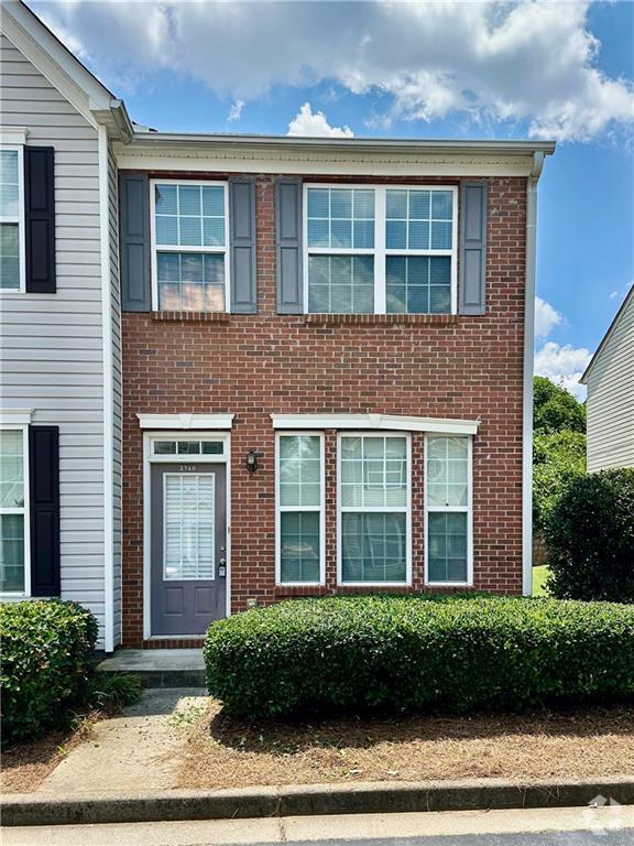 Building Photo - 2740 Heathrow Dr