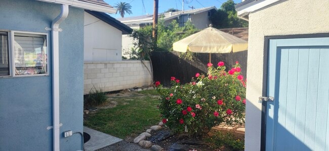 Foto del edificio - 826 Orange Grove Pl