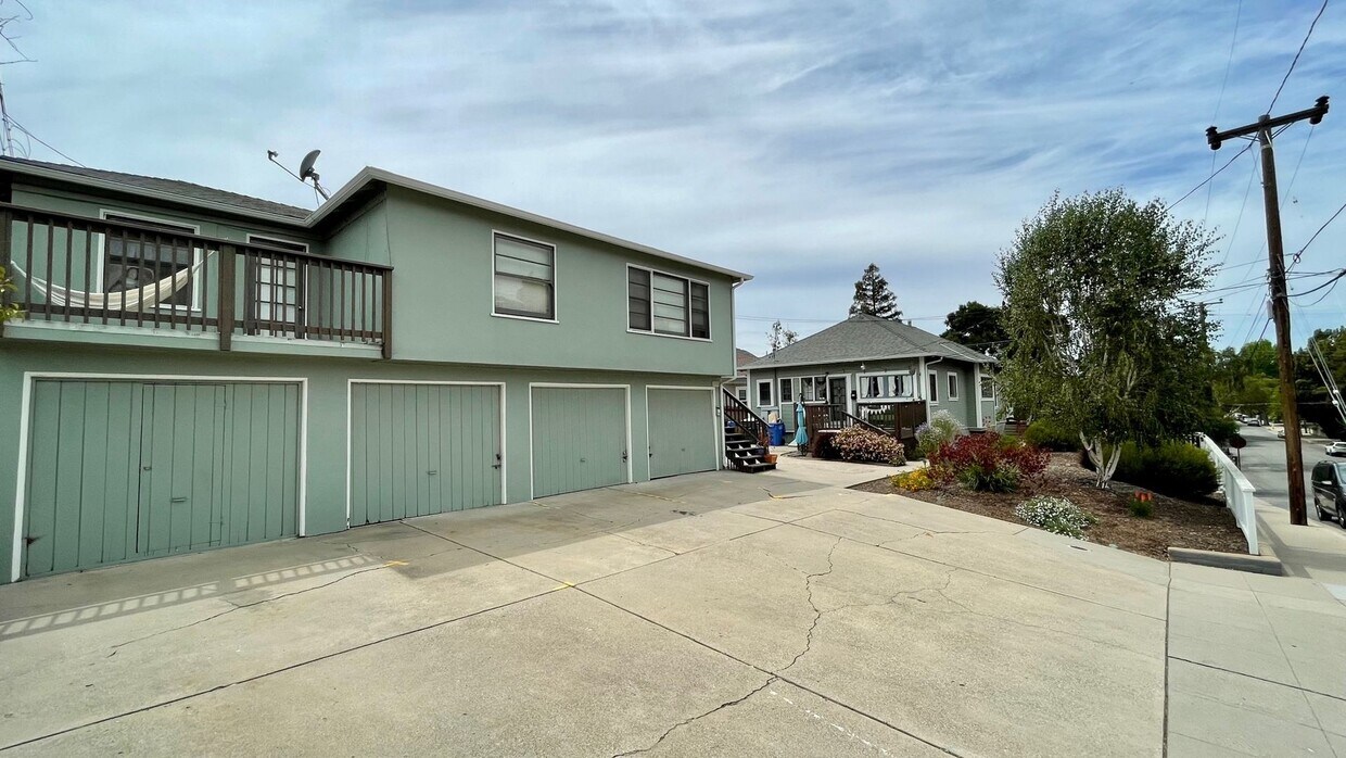 Primary Photo - 1721-1721 Santa Rosa St