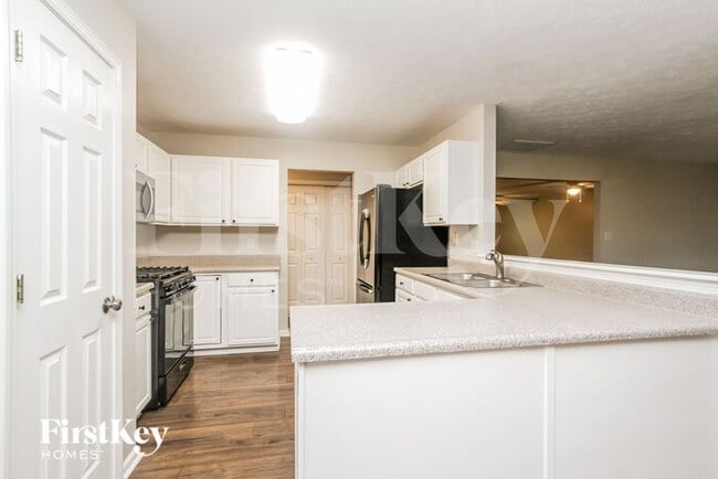 Building Photo - 2145 Russet Ct