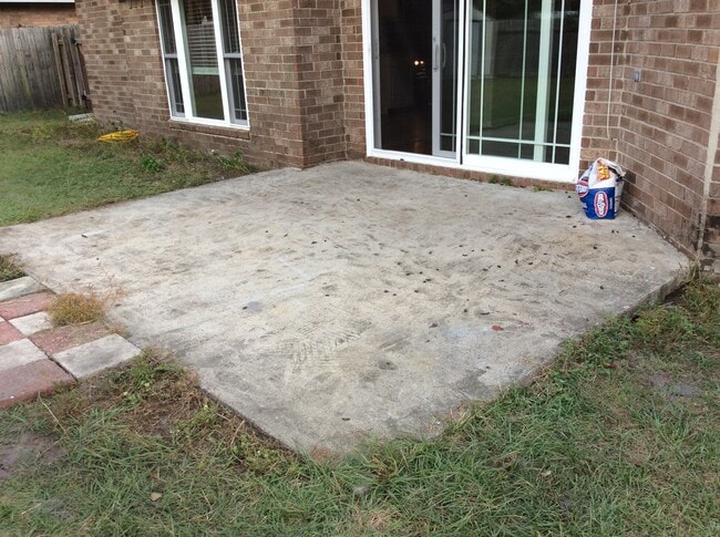 Building Photo - 633 Demere Street