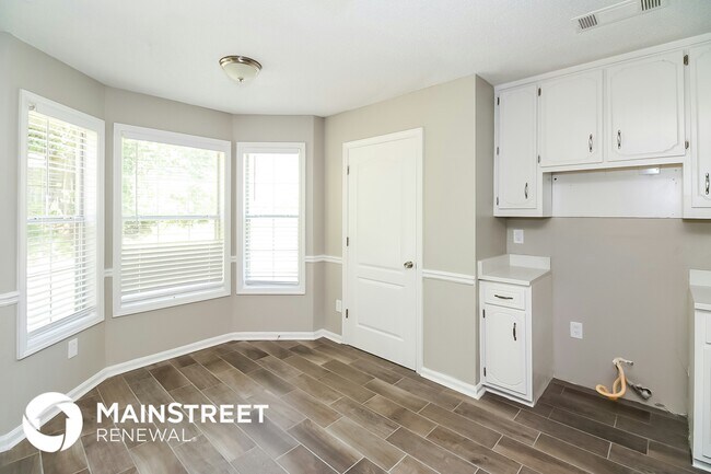 Foto del edificio - 1012 Forest Glen