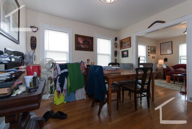 Building Photo - HOT BRIGHTON LISTING!!!!