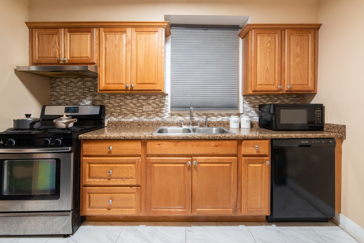 Foto del edificio - 6415 Drake Ave