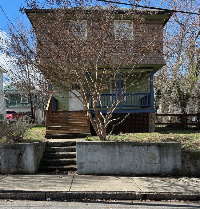 Building Photo - Central - Beautiful 1920's Two Story Home!