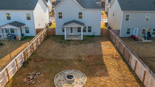 Foto del edificio - 5317 Burrus Ln