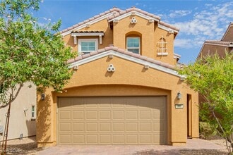 Building Photo - 386 Ambitious St