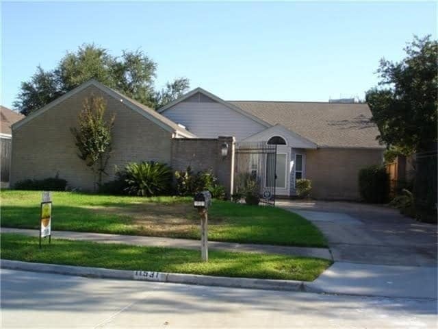 Photo - 11531 Overbrook Ln House