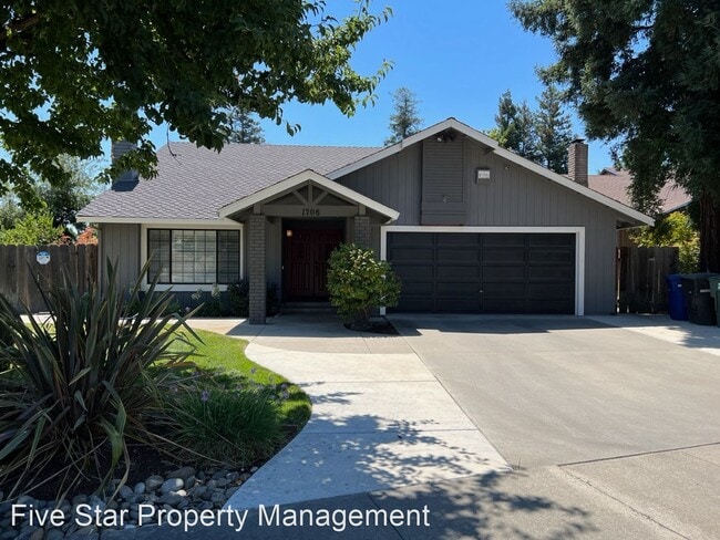 Foto del edificio - 3 br, 2 bath House - 1708 Edgebrook Dr
