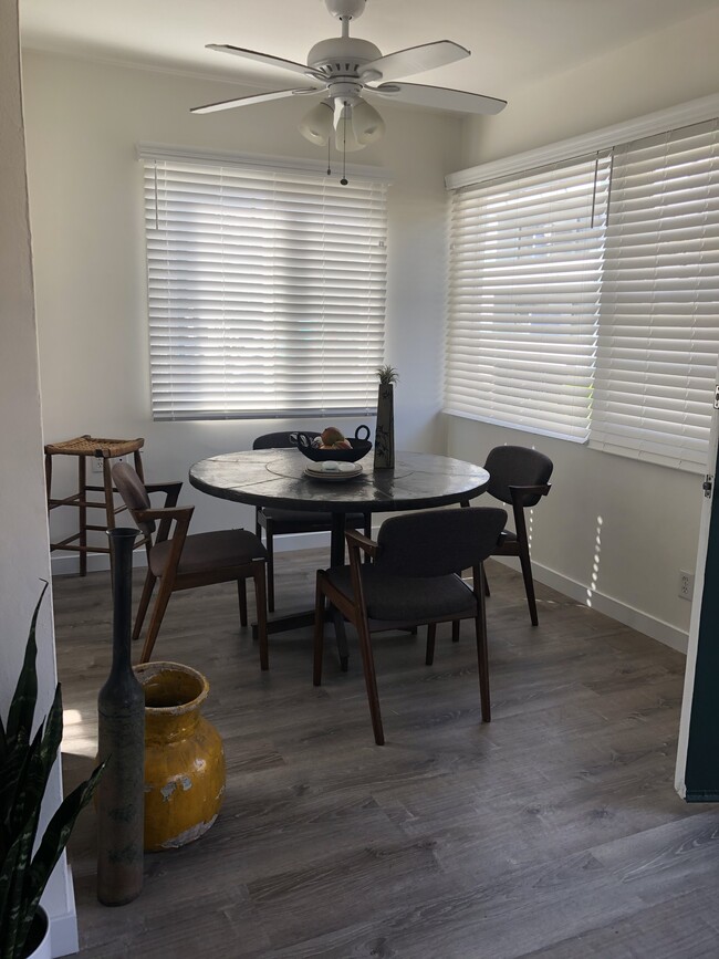 Foto del edificio - 114 Driftwood St
