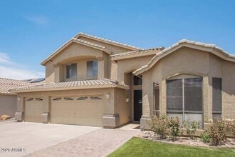 Building Photo - 5352 E Woodridge Dr