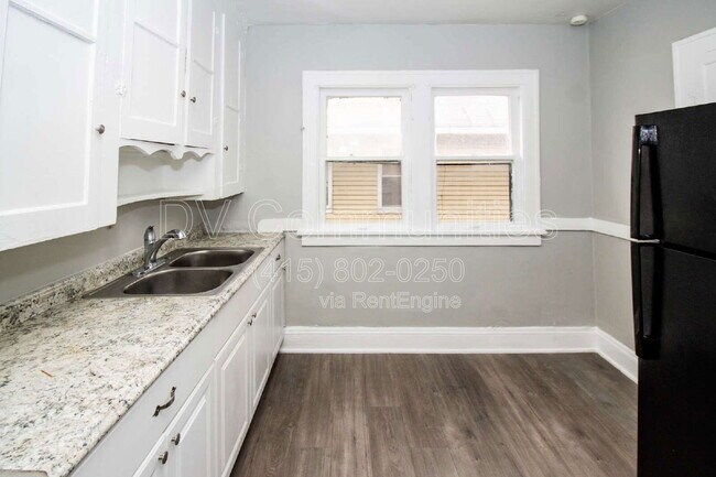 Foto del edificio - 14112 Edgewood Ave