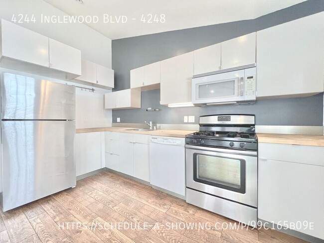 Building Photo - Beautiful remodeled 2 Bedroom + 2 Bath + L...