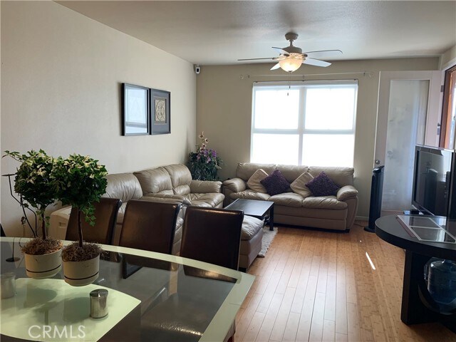 Foto del edificio - 20500 Town Center Ln