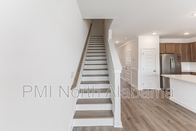 Foto del edificio - 7574 Discovery Pt Dr NW