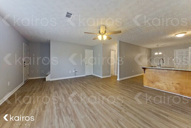 Foto del edificio - 127 Fawn Dr