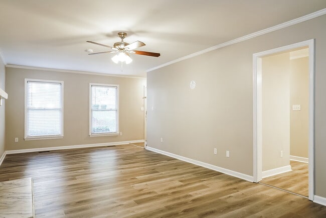 Foto del edificio - 8821 Juaquin Ln