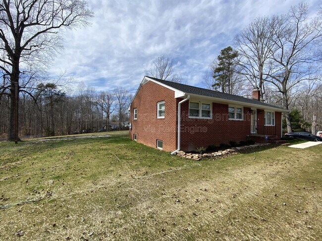 Foto del edificio - 15101 Spotswood Furnace Rd
