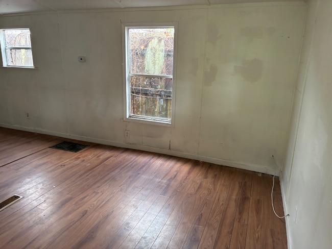 Foto del edificio - 51 Brenda Ln