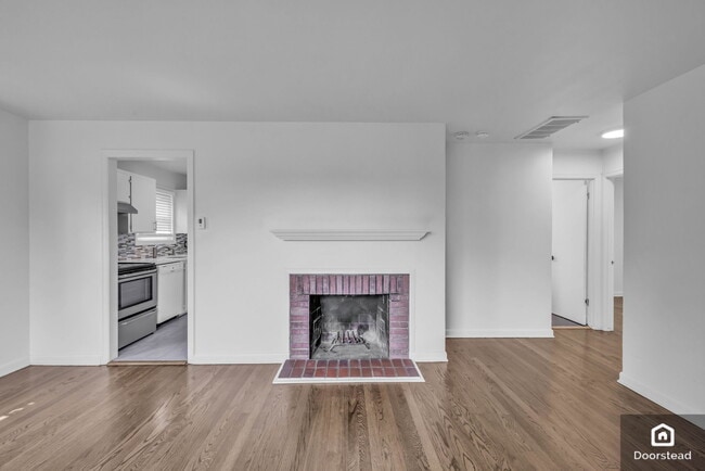 Building Photo - 10107 33rd Ave SW