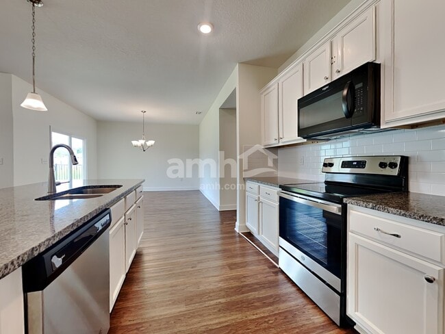 Foto del edificio - 5786 Hampton Creek Rd