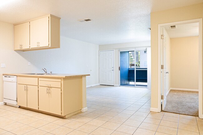 Foto del edificio - Creekview Homes