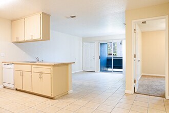 Building Photo - Creekview Homes