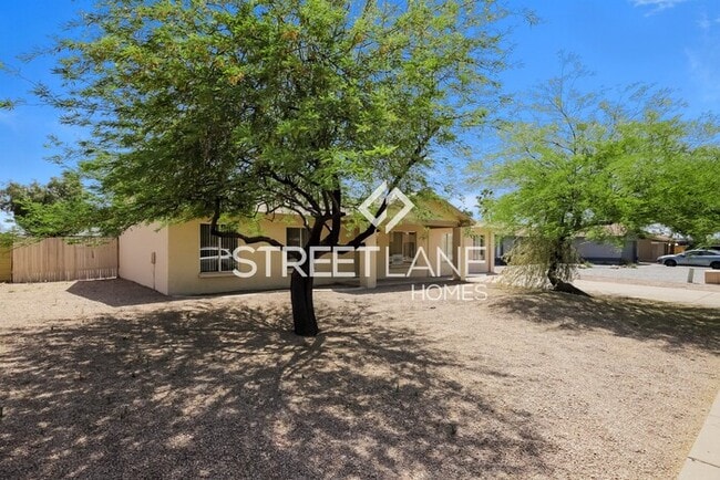 Building Photo - REDUCED! Charming 4 bedroom home in Glendale!