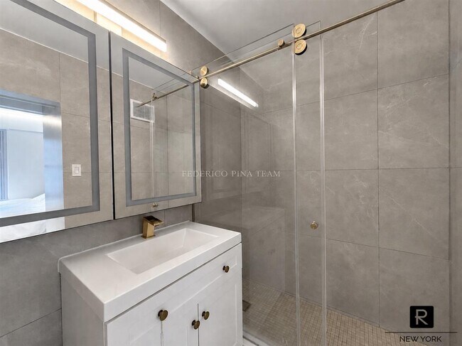 Building Photo - 159 W 53rd St