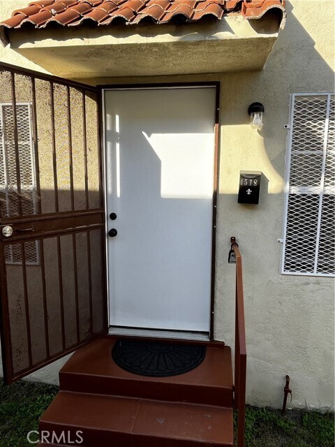 Foto del edificio - 4518 Normandie Ave