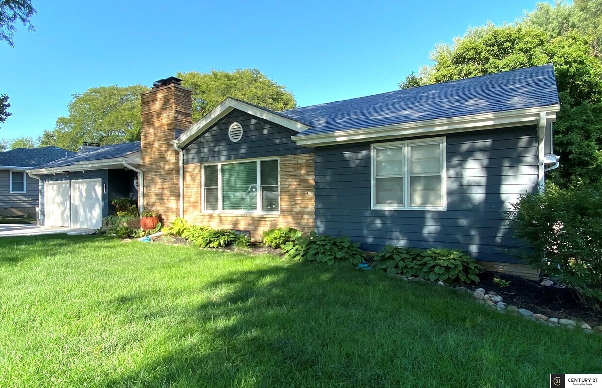 Foto principal - 2213 S 90th St