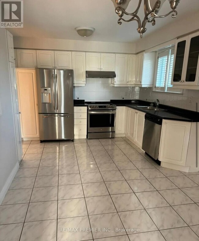 Building Photo - 91 Rainbow Dr