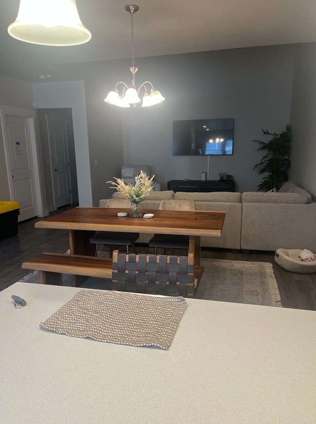 Foto del edificio - Three Bedroom Partially Furnished Townhome in Lehi