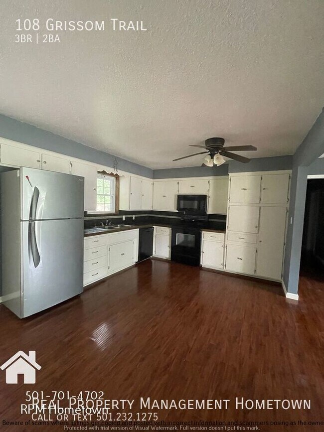 Building Photo - BEAUTIFUL 3 BEDROOM HOME IN LHSD