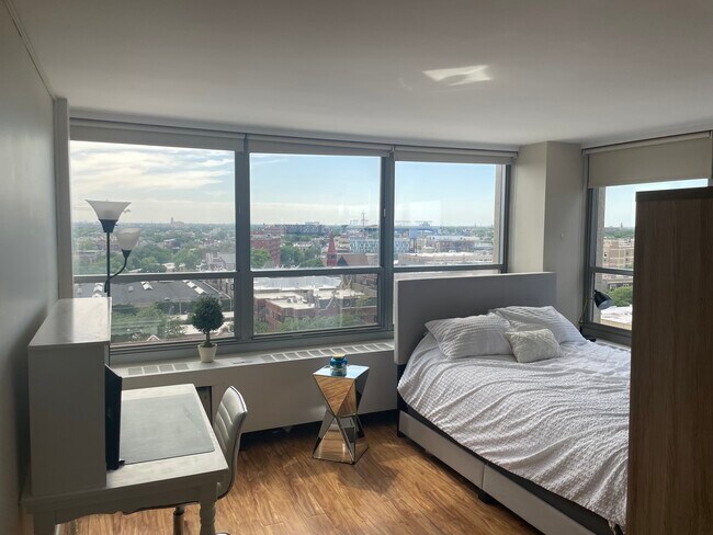 Foto del edificio - 3550 N Lake Shore Dr