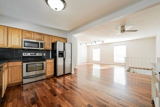 Building Photo - 2617 S Lewiston St