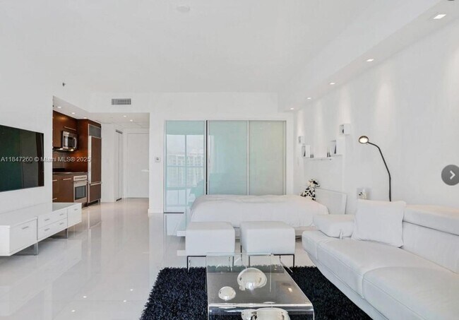 Foto del edificio - 475 Brickell Ave