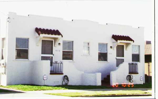 Foto del edificio - 1610-1614 Roosevelt Ave