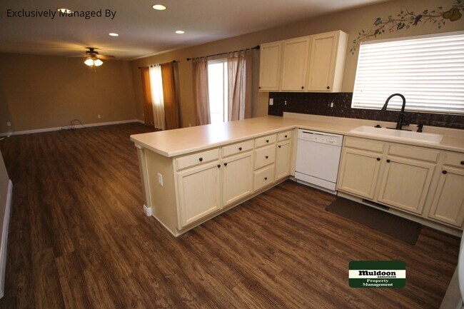 Foto del edificio - 2041 Springside Dr