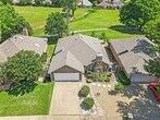 Foto principal - 2718 Laurel Oaks Dr