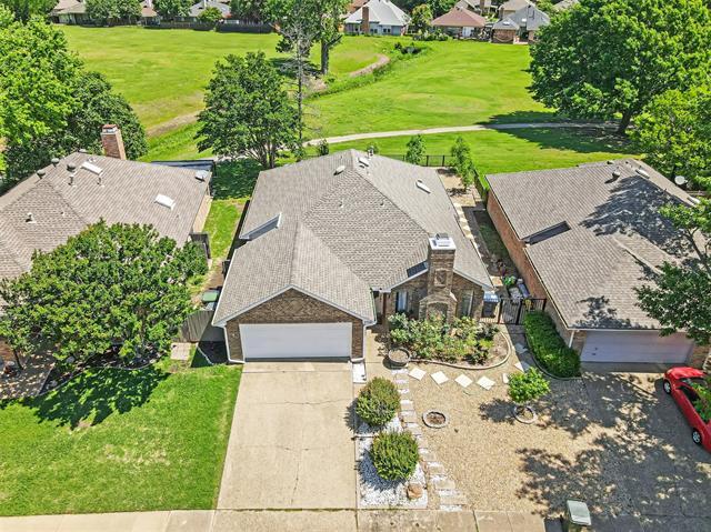 Primary Photo - 2718 Laurel Oaks Dr