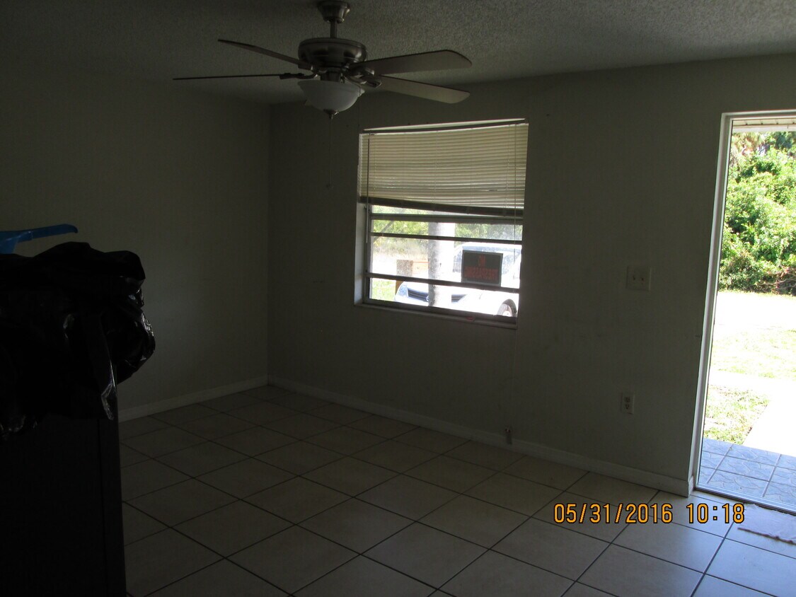 Building Photo - 12255 Van Loon Ave