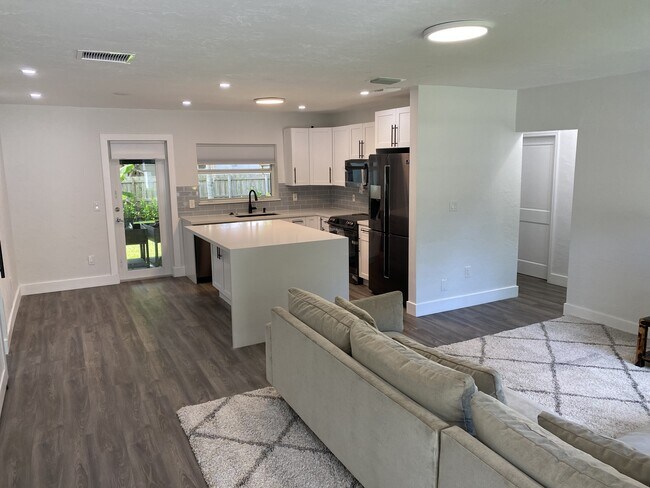 Foto del edificio - 6327 SW 44th St