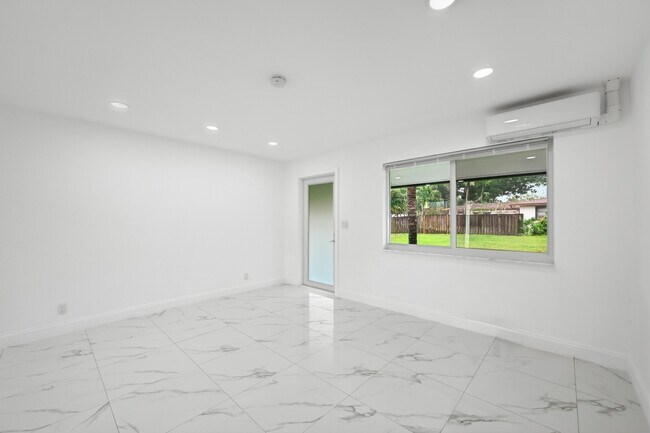 Foto del edificio - 2308 NW 3rd Ave