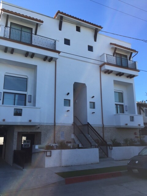 Primary Photo - 10844 Blix St