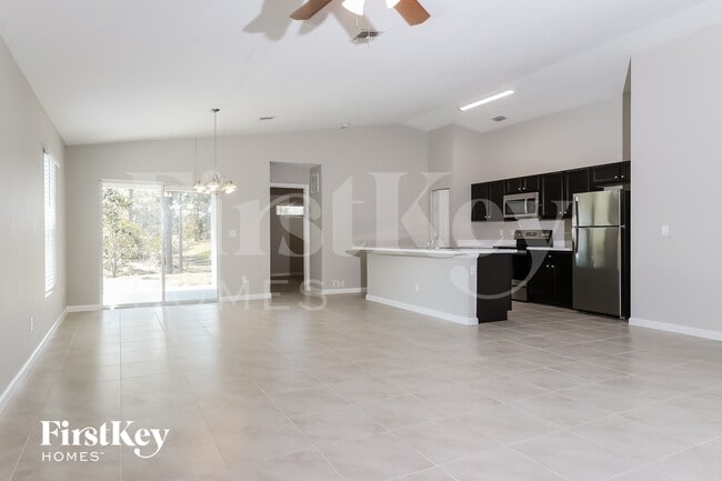 Foto del edificio - 2114 SW Biella Ave